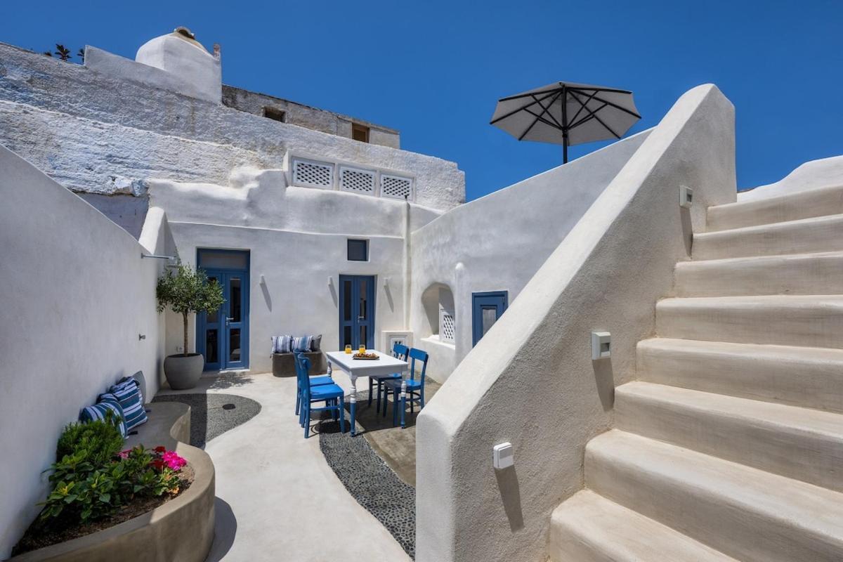 Gilbert'S Cave With Cave Jacuzzi Villa Megalochori  Exterior photo